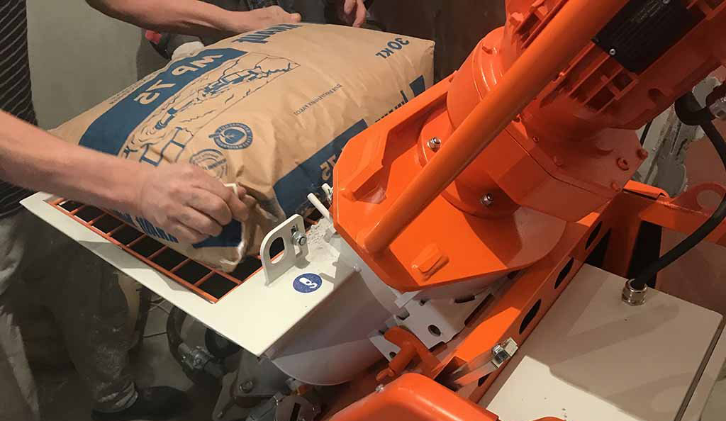 Как происходит механизированная штукатурка